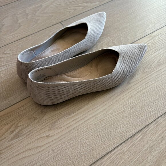 Old Navy Soft-Knit Pointed-Toe Ballet Flats size 8 - Picture 5 of 10